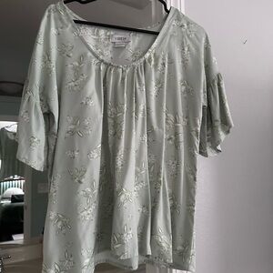 Yireh Women's Soft Green Floral Top